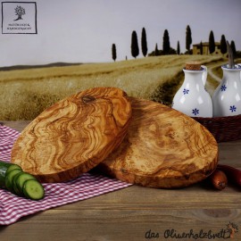 Oval cutting board